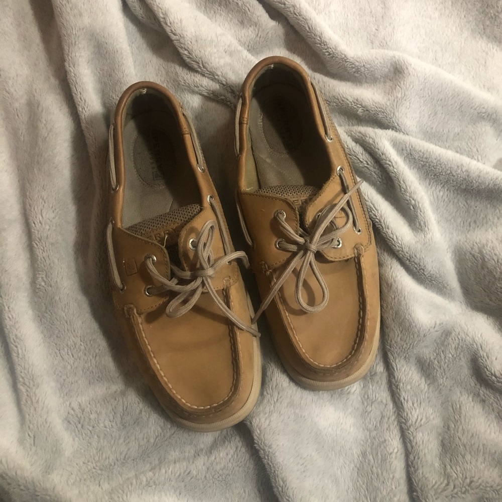 Sperry boat shoes
